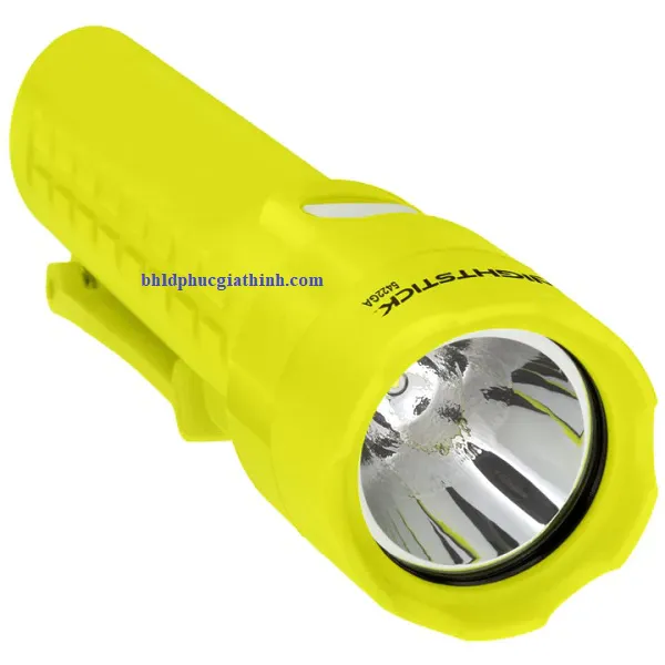 Đèn pin cầm tay 2 đèn chống cháy nỗ Nightstick XPP-5422GA dùng 3 pin AA