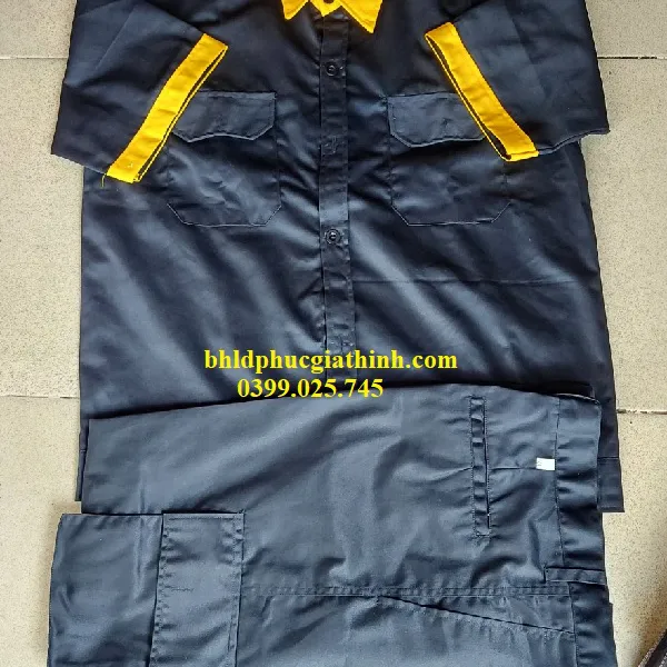 Quần áo đồng phục vải Kaki 65/35 tối màu phù hợp sử dụng trong sửa chữa Ô tô