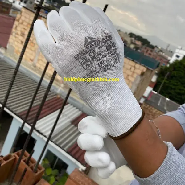 Găng tay dệt kim sợi Polyester phủ PU lòng bán tay Deltaplus VE702P