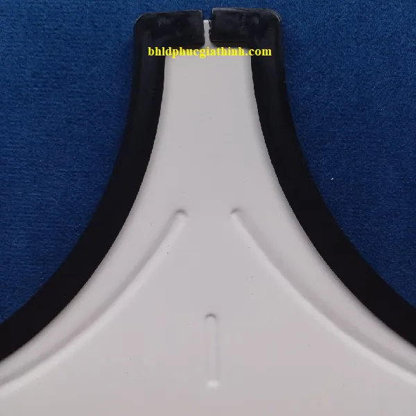 Giá treo nón bảo hộ lao động Hàn Quốc loại 4 nón