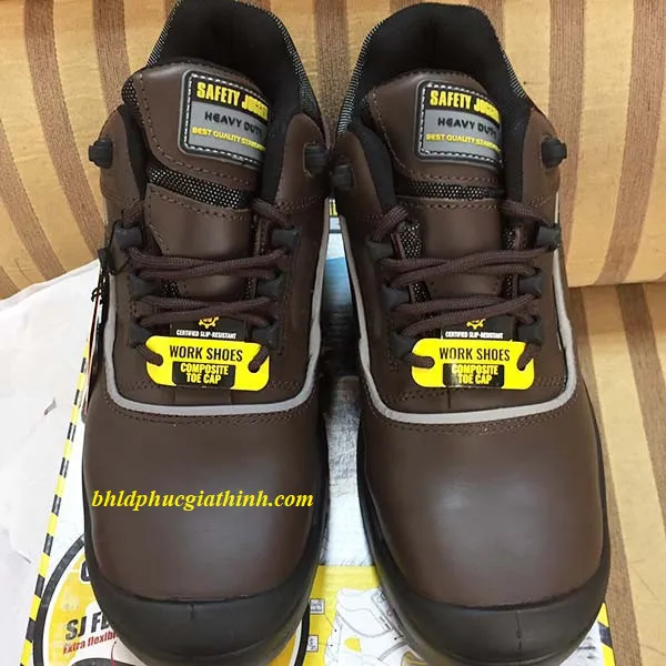 Giày bảo hộ thấp cổ Jogger Pluto cách điện 18KV