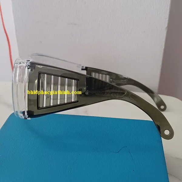 Kính bảo hộ chống hoá chất Bollé BL110 Pháp dùng chung được với kính cận