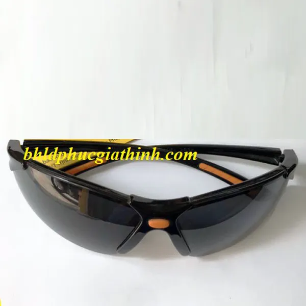 KÍNH BẢO HỘ EVEREST EV302 ĐEN TRONG