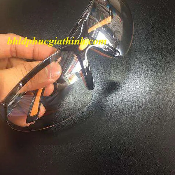 KÍNH BẢO HỘ EVEREST EV303 TRẮNG TRONG TRÁNG SILVER