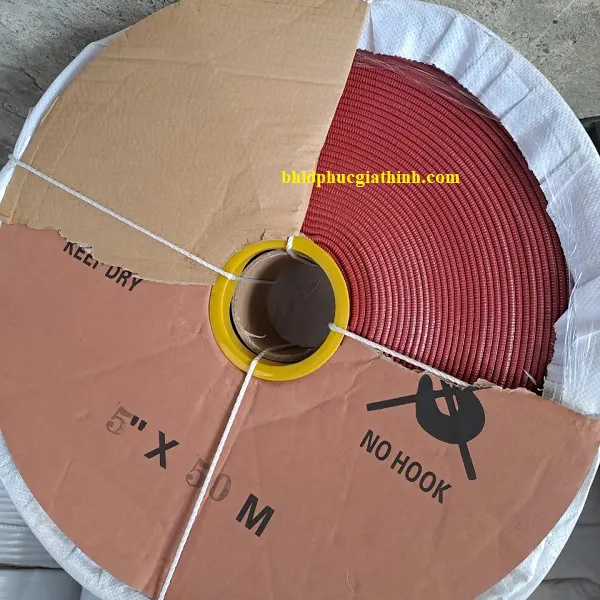 Ống bạt tải nặng hút cát chất liệu nhựa PVC phi 100 màu đỏ