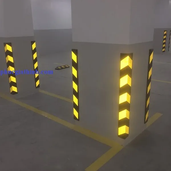 Thanh ốp cột cao su vuông phản quang 1m (1000*100*10mm)