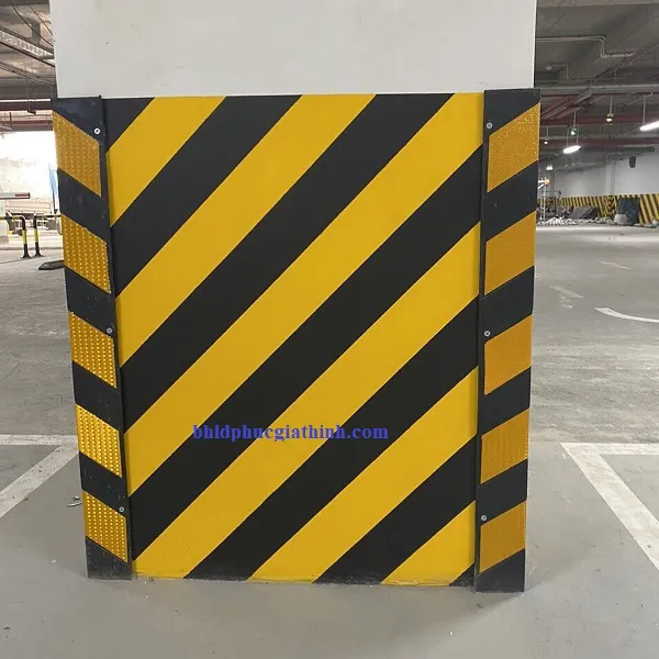 Thanh ốp cột cao su vuông phản quang 80cm (800*90*9mm)