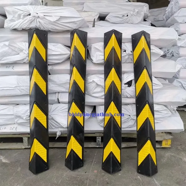Thanh ốp cột cao su vuông phản quang 80cm (800*90*9mm)