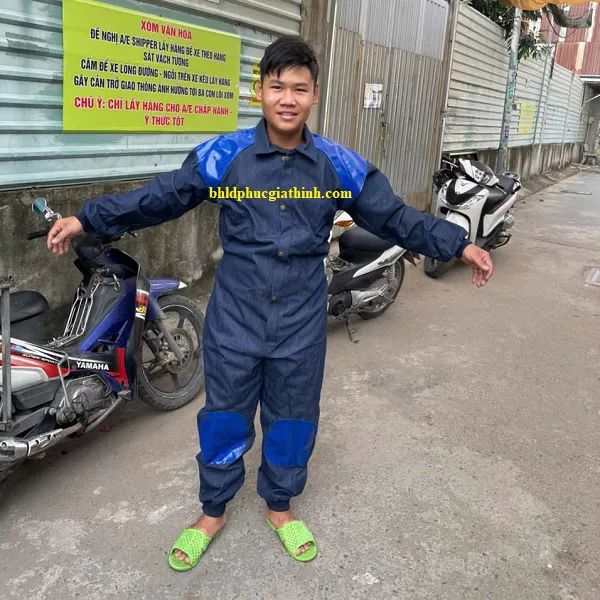 Quần áo bảo hộ chuyên dụng trong phun cát