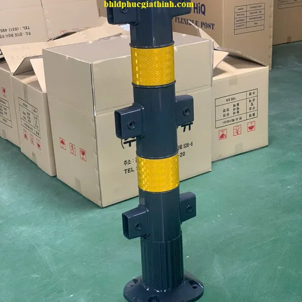 Rào phân làn 3 thanh phản quang L2.000xW200xH950mm có thể lắp đặt nối tiếp