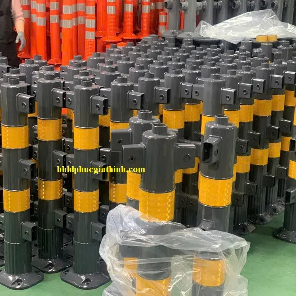 Rào phân làn 3 thanh phản quang L2.000xW200xH950mm có thể lắp đặt nối tiếp