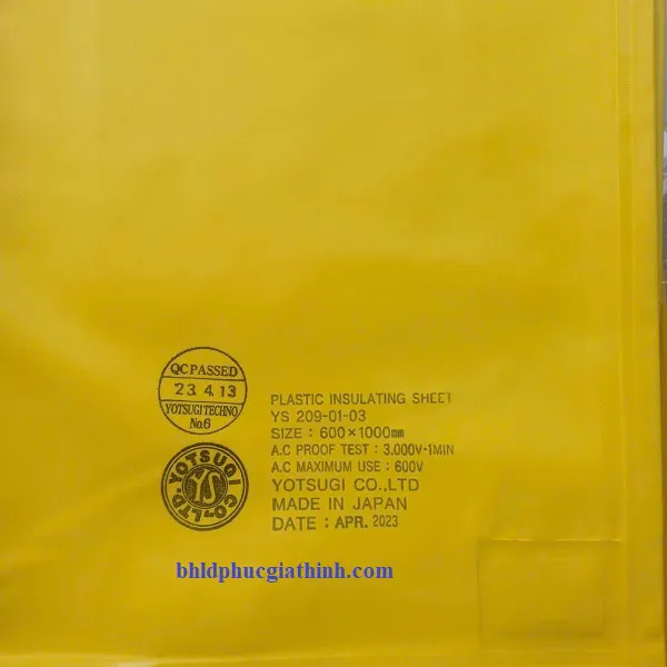 Thảm EVA cách điện hạ thế 600V 600x1000mm Yotsugi YS-209-01-03