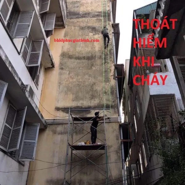 Thang dây thoát hiểm cho nhà cao tầng