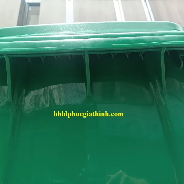 Thùng rác nhựa HDPE 240L trọng lượng 15kg siêu bền