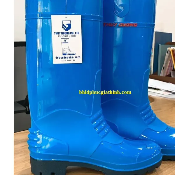 Ủng bảo hộ PVC chống dầu và Axit A22 Thuỳ Dương