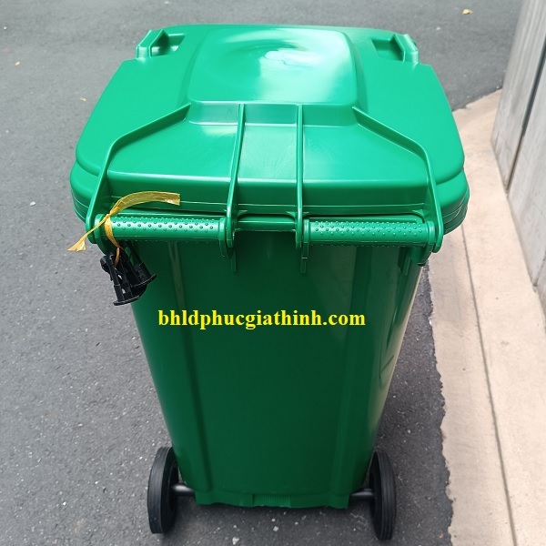 Thùng rác nhựa HDPE 240L trọng lượng 15kg siêu bền