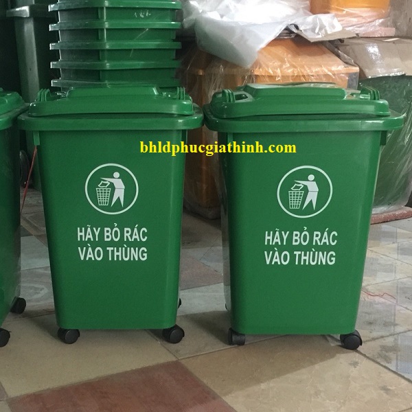 Thung-rac-nhua-HDPE-60L-co-4-banh-xe(1)