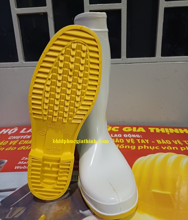 Ủng cao su trắng đế vàng TGP 015 chống thấm nước