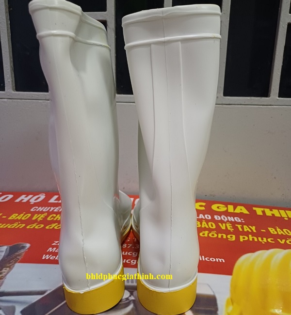 Ủng cao su trắng đế vàng TGP 015 chống thấm nước