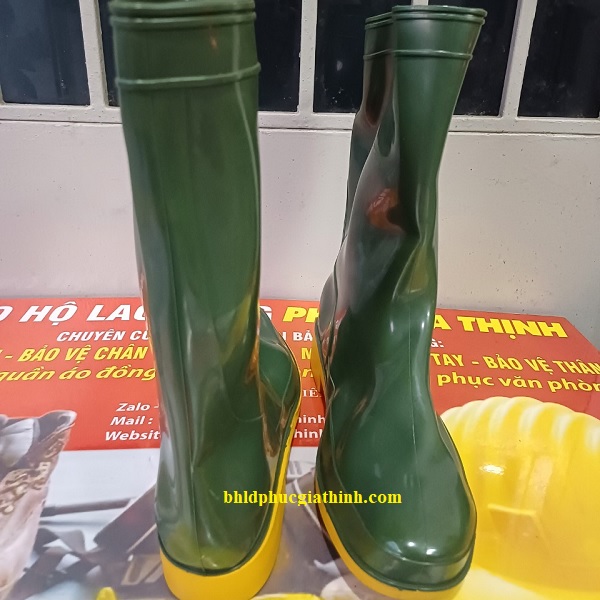Ủng cao su xanh rêu đế vàng TGP 015 chống thấm nước