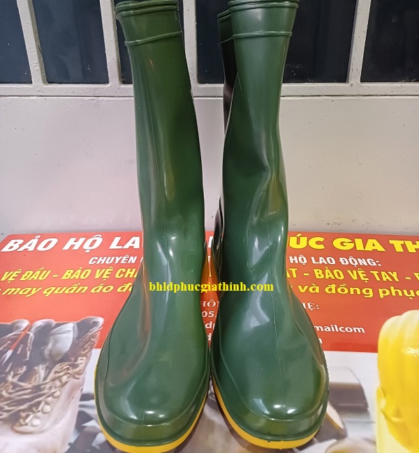 Ủng cao su xanh rêu đế vàng TGP 015 chống thấm nước