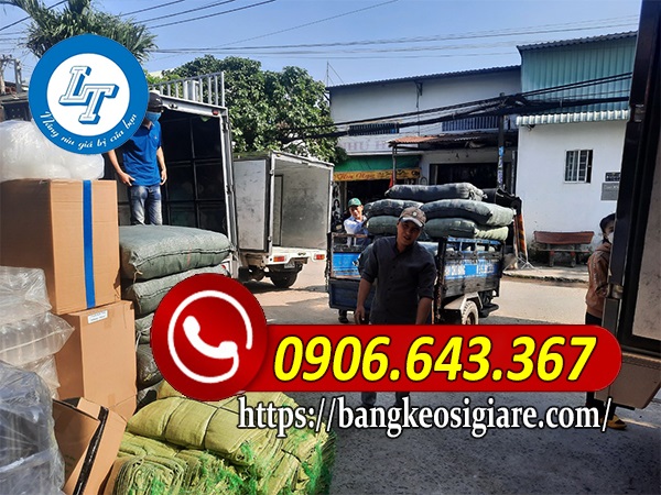 Kho công ty Lên hàng giao tại kho