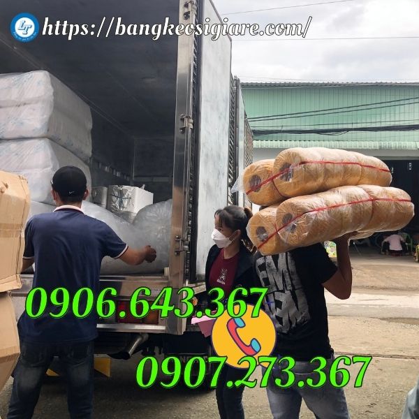 công ty đang giao hàng giao hàng của công ty