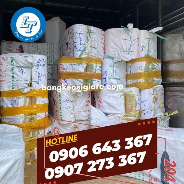 CƠ SỞ PHÂN PHỐI BĂNG KEO ĐÁ BANH KHU VỰC MIỀN NAM xe tải giao hàng