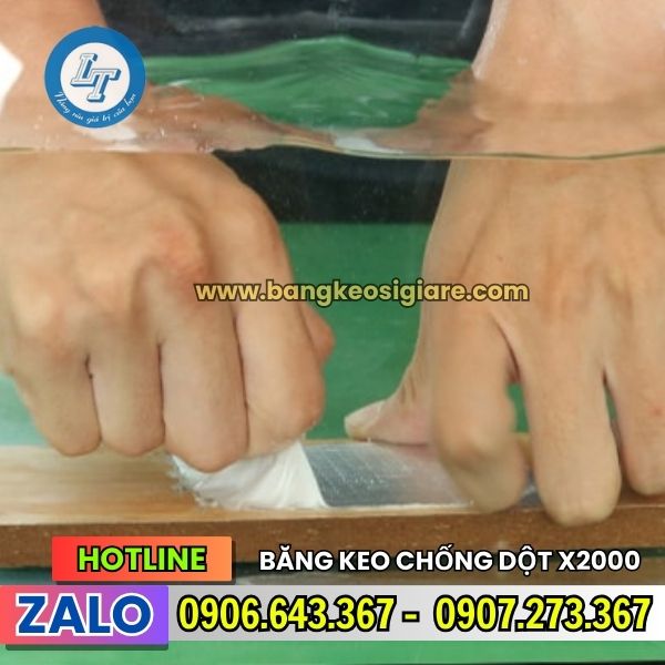 BĂNG KEO CHỐNG THẤM X2000 GIÁ RẺ test khả năng bám dính của băng keo chống thấm