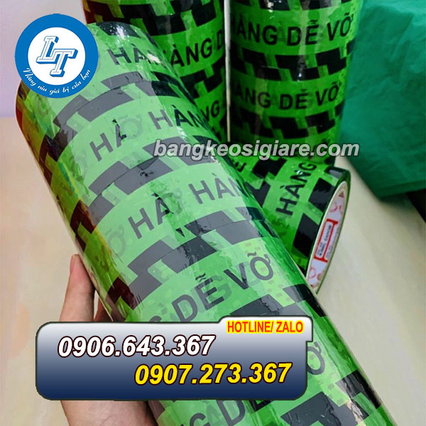 XƯỞNG IN BĂNG KEO NIÊM PHONG CHỮ HÀNG DỄ VỠ băng keo hàng dễ vỡ nền xanh chữ đen