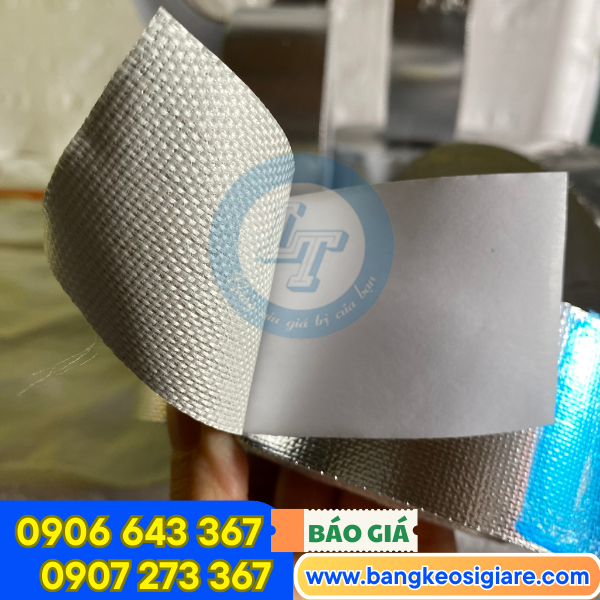 Băng keo nhôm sợi thủy tinh có các sợi đan xen nhau Băng keo nhôm sợi thủy tinh có các sợi đan xen nhau