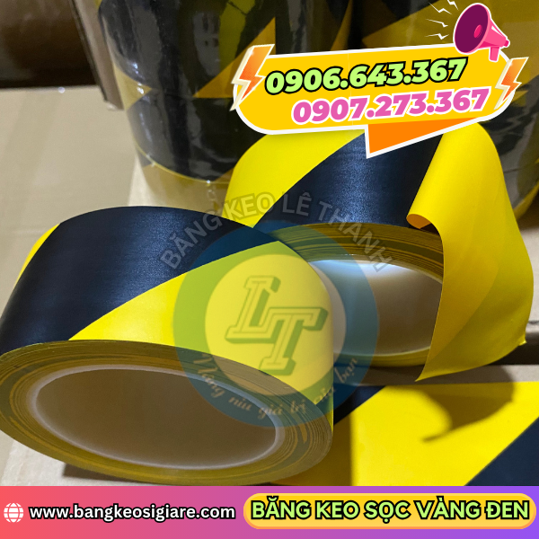 Băng keo sọc vàng đen kích thước 4f8 Băng keo sọc vàng đen kích thước 4f8