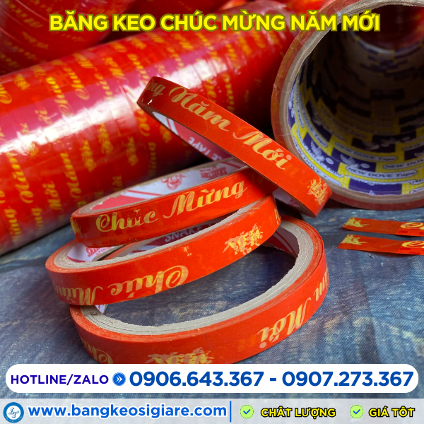 Băng keo chúc mừng năm mới 1f2 nền đỏ chữ vàng Băng keo chúc mừng năm mới 1f2 nền đỏ chữ vàng