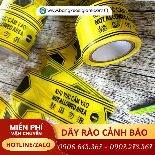 Băng rào cảnh báo cấm vào nền vàng chữ đen Băng rào cảnh báo cấm vào nền vàng chữ đen