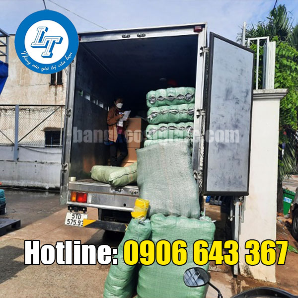 công ty có xe tải giao hàng riêng xe hàng của công ty