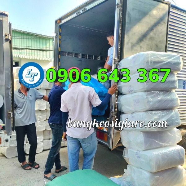 xe tải giao hàng công ty lê thanh xe tải giao hàng của Lê Thanh