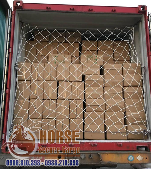 Giải pháp lưới chắn hàng hóa trên thùng container Giải pháp lưới chắn hàng hóa trên thùng container