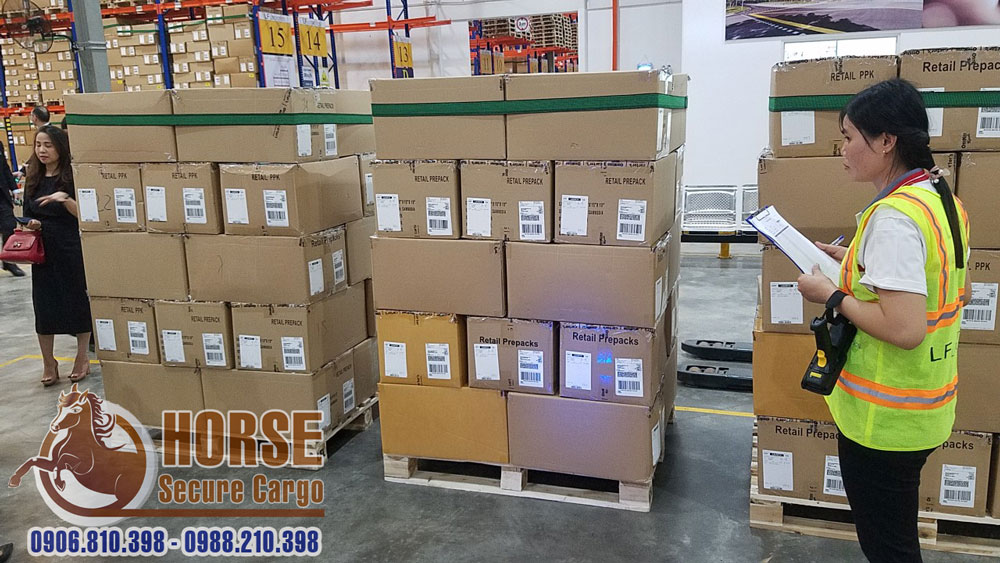 Pallet hàng sử dụng dây thun ràng tại LF Logistics Việt Nam Pallet hàng sử dụng dây thun ràng tại LF Logistics Việt Nam