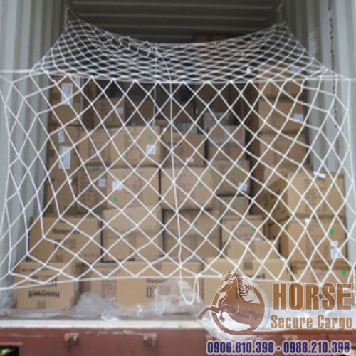 Lưới chắn thùng hàng trên xe container Lưới chắn thùng hàng trên xe container