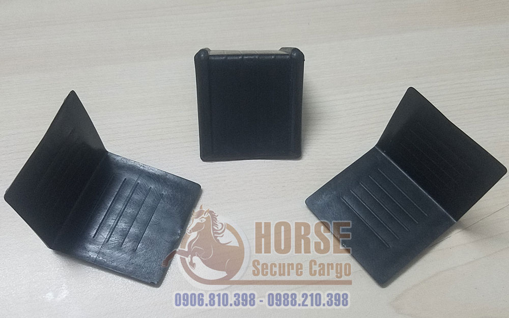 Nẹp góc nhựa 2 chấu kích thước 45mm bảo vệ hàng hóa không móp mẻ khi đóng đai Nẹp góc nhựa 2 chấu kích thước 45mm bảo vệ hàng hóa không móp mẻ khi đóng đai