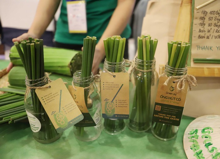 ống hút cỏ một sản phẩm khá thành công hướng đến việc bảo vệ môi trường ống hút cỏ một sản phẩm khá thành công hướng đến việc bảo vệ môi trường