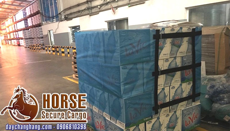 Giải pháp sử dụng lưới quấn pallet thay thế màng PE Giải pháp sử dụng lưới quấn pallet thay thế màng PE