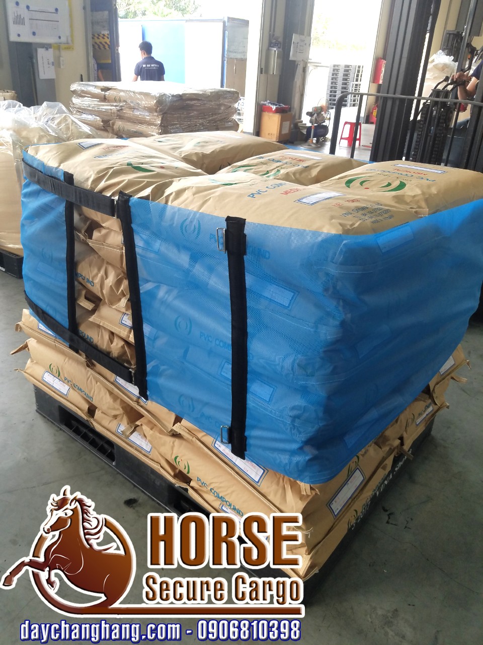 Tấm lưới quấn pallet Tấm lưới quấn pallet