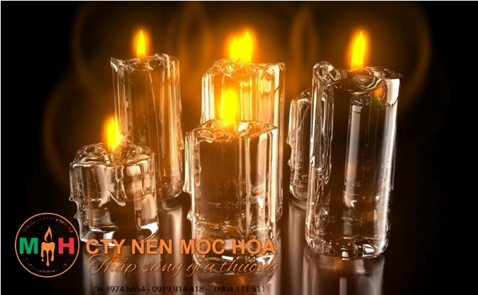 Có nhiều cách làm đèn cầy ly, nhưng cơ bản chúng vẫn rất dễ thực hiện Có nhiều cách làm đèn cầy ly, nhưng cơ bản chúng vẫn rất dễ thực hiện