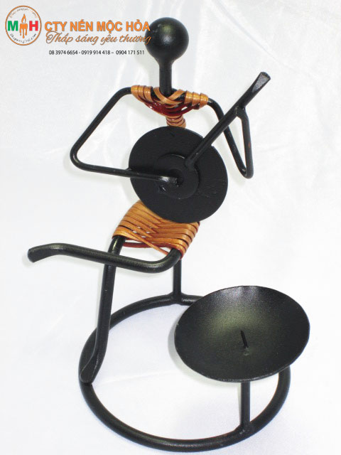 Chân đế nến người ôm đàn 2 Chân đế nến người ôm đàn 2