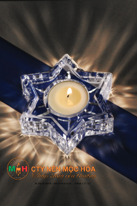 Những nét cắt dứt khoát phản chiếu ánh sáng tối ưu làm nến tỏa ra ánh sáng rực rỡ và rất được ưa chuộng trong ngày lễ Hanukkah của nước ngoài. Những nét cắt dứt khoát phản chiếu ánh sáng tối ưu làm nến tỏa ra ánh sáng rực rỡ và rất được ưa chuộng trong ngày lễ Hanukkah của nước ngoài.