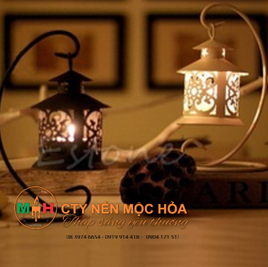 Những loại đèn cầy khác nhau sẽ cần những loại chân đế phù hợp Những loại đèn cầy khác nhau sẽ cần những loại chân đế phù hợp