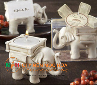 Trong một số tôn giáo, voi được xem là một vị thần đầy quyền lực Trong một số tôn giáo, voi được xem là một vị thần đầy quyền lực