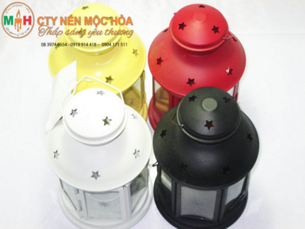 Thiết kế đóng của chân nến ikea giúp nến không tắt khi được đặt ngoài trời hay có ngọn gió mạnh thổi qua Thiết kế đóng của chân nến ikea giúp nến không tắt khi được đặt ngoài trời hay có ngọn gió mạnh thổi qua