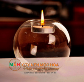 Chân nến thích hợp với một đám cưới hiện đại kết hợp với sự lộng lẫy trong các buổi dạ tiệc Chân nến thích hợp với một đám cưới hiện đại kết hợp với sự lộng lẫy trong các buổi dạ tiệc